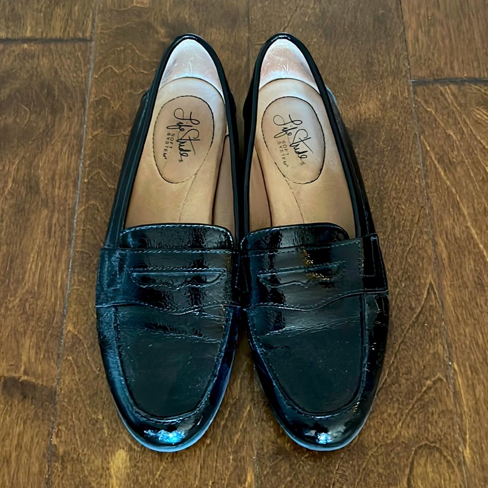Life Stride Black Patent Loafer size 8